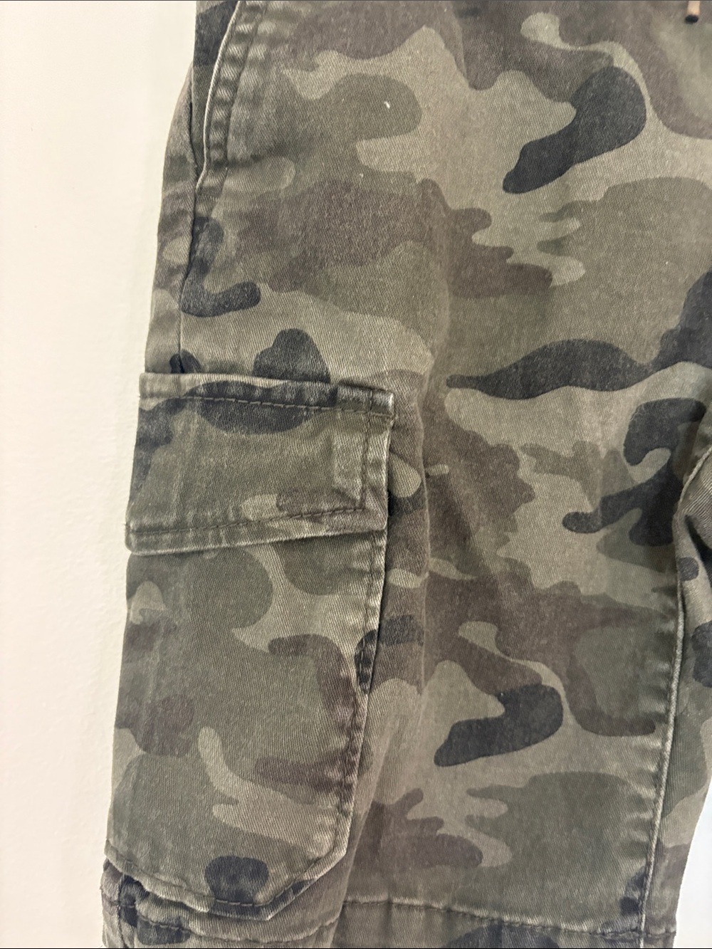 Old Navy Boys' Camo Cargo Shorts - Green/Black - Picture 5 of 13